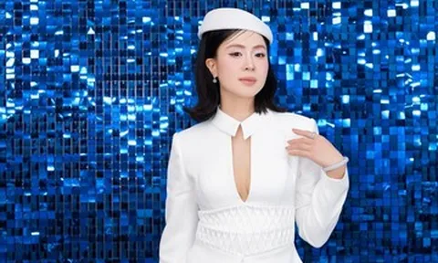 NSND Thanh Lam nặng trĩu tâm sự, Hồng Diễm hiếm hoi diện váy lộ ngực