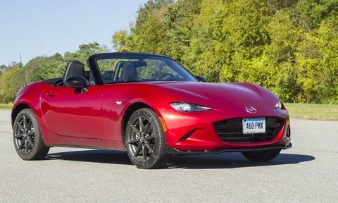 Mazda chơi lớn quá: Vừa nhận cọc CX-90 giá 2,5 tỷ lại sắp bán thêm một mẫu xe mui trần cho dân chơi, giá dự kiến không dưới 1,3 tỷ