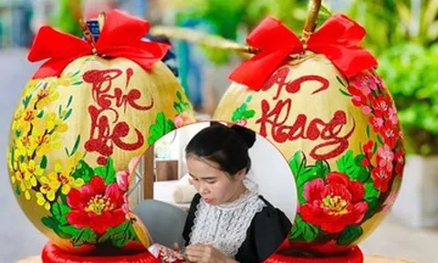 Vợ chồng giáo viên 'múa cọ' lên trái dừa, thức trắng đêm làm nghề lạ mỗi dịp Tết