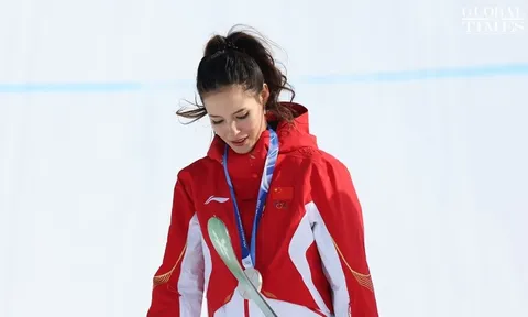 Học vấn khủng của 'nữ thần trượt tuyết' Trung Quốc Eileen Gu