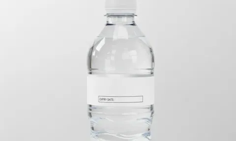 Phát hiện hai loại nước uống đóng chai không đạt chất lượng