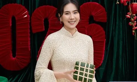 MC Mai Ngọc đón Tết trong biệt thự, NSND Việt Anh lãng mạn bên vợ kém 36 tuổi