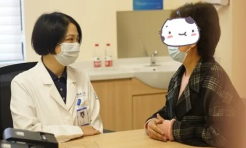 Con chưa yêu nhưng bầu ngực tiết ra sữa, mẹ nghẹn ngào khi nghe lời thú nhận của bé với bác sĩ