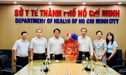 Tri ân y bác sĩ nhân Ngày Thầy thuốc Việt Nam