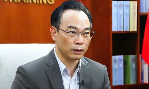 Ông Hoàng Minh Sơn làm quyền Bộ trưởng Bộ Giáo dục và Đào tạo