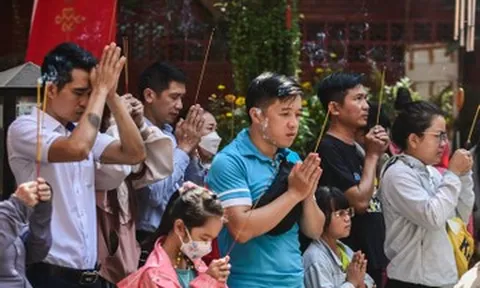 Văn khấn cúng Rằm tháng Giêng năm 2026 chuẩn truyền thống