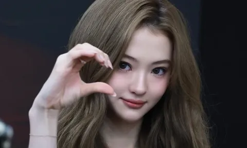 Nhan sắc tuổi 18 của "mẫu nhí đẹp nhất thế giới"