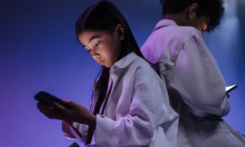 Nghiên cứu Mỹ: Trẻ suy giảm chức năng não nếu xem tivi quá 2 giờ/ngày