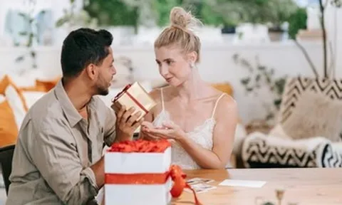 Lời chúc 8/3 cho vợ lãng mạn và ý nghĩa nhất 2026