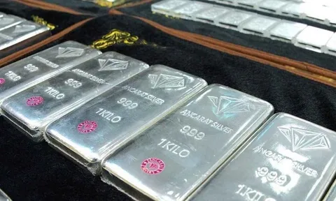 Giá bạc sáng nay bật tăng mạnh, lấy lại mốc 90 triệu đồng/kg