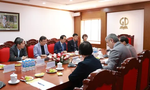 Nhà xuất bản Giáo dục Việt Nam làm việc với Uỷ ban Đối ngoại Thành phố Saint Petersburg: Mở rộng hợp tác xuất bản và giao lưu văn hoá