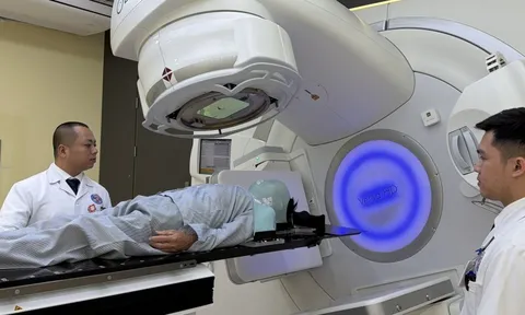 Máy xạ trị mới rút ngắn thời gian điều trị còn 2-3 phút