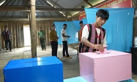 Làng biệt lập giữa đại ngàn Gia Lai hoàn thành bầu cử sớm