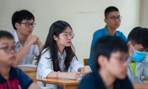 Tuyển sinh lớp 10 ở Hà Nội: Cẩn thận 'trắng tay'