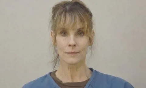 Diễn viên 'Đội cứu hộ bãi biển' bị bắt