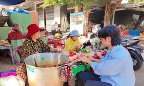 Vlogger triệu view Quan Không Gờ: Vì sao có thể biến những khu chợ bình dị thành nội dung viral?