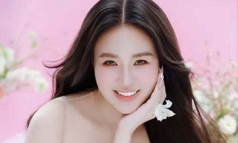 Nhan sắc trong veo của á hậu Hà Trang