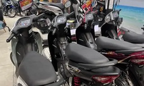 Sức mua xe máy xăng giảm mạnh