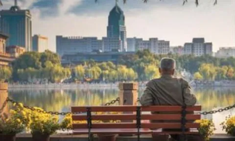 Tuổi già an nhàn của cụ ông sống một mình: 'Lương hưu đáng tin hơn con cái'