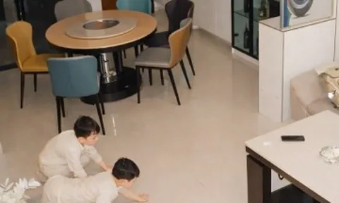 Kiểm tra camera phát hiện hành động "lén lút" của 2 nhóc tì lúc nửa đêm, người mẹ vừa bật cười vừa lo lắng