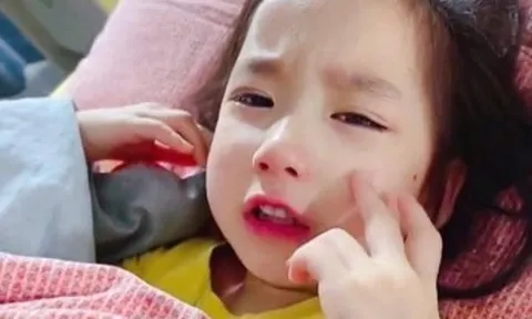 Con gái khóc lóc xin mẹ: "Đổi bố khác cho con!", lý do khiến mẹ bật cười