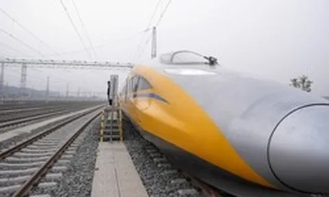 Trung Quốc tạo ra "cơn lốc" trên đường ray, ghi nhận tốc độ tối đa đáng kinh ngạc