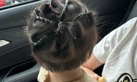 Hội mẹ bỉm thi nhau đăng ảnh con đi học về mỗi ngày một kiểu tóc xinh độc lạ "Cứ như cô mẫu giáo nào cũng học làm tóc"
