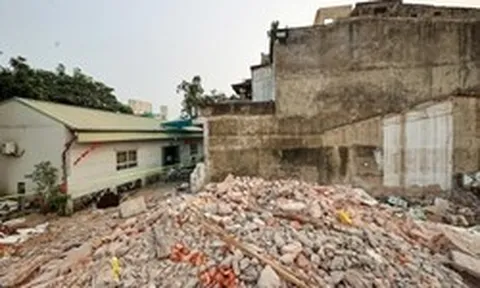 Người Hà Nội tháo dỡ nhà, giao mặt bằng thi công nút giao Phạm Tu - Xa La