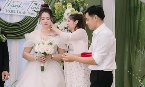 Cô dâu U50 ở Hưng Yên tái hôn sau 28 năm, đám cưới 55 mâm rộn ràng