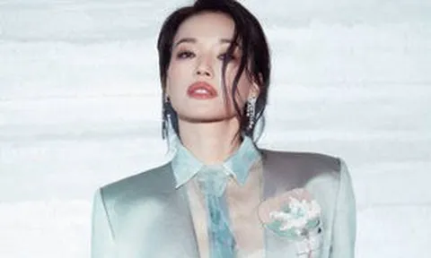 Thư Kỳ: "Không trang điểm, tôi cũng giống phụ nữ 50 tuổi"