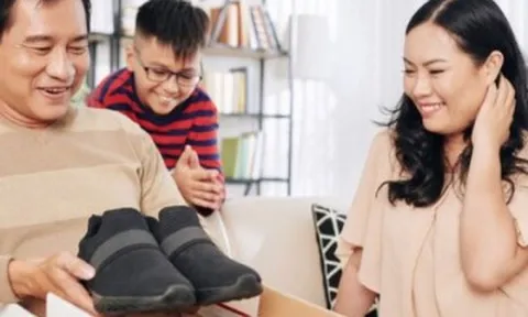 Gia đình có 3 dấu hiệu này dễ 'tán gia bại sản', con cái lớn lên khó ngẩng đầu