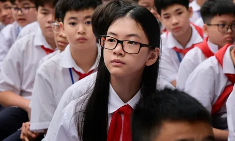 Giám đốc Công an Hà Nội: Bảo vệ học sinh không dừng ở việc biết luật