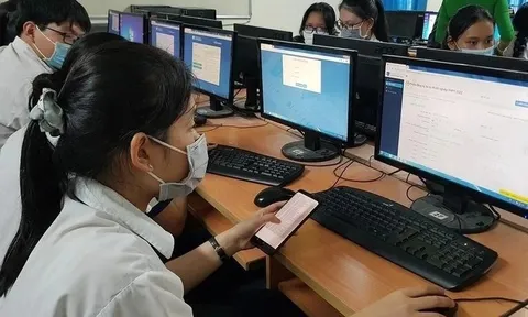 Thi tốt nghiệp trên máy, lộ trình đã có, nhưng hạ tầng có theo kịp?