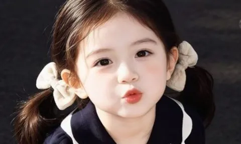 Bố mẹ định đặt tên cho con gái là Bùi Ngọc Sông Thương, bà nội bỏ đi một dấu sửa thành cái tên vừa lạ vừa đẹp