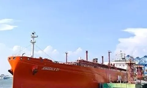Thêm gần 120 nghìn tấn LNG, LPG của PV GAS cập cảng