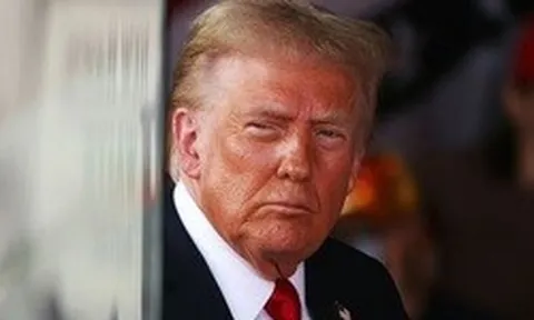 Ông Donald Trump công bố chiến dịch "hướng dẫn" tàu thuyền qua eo biển Hormuz