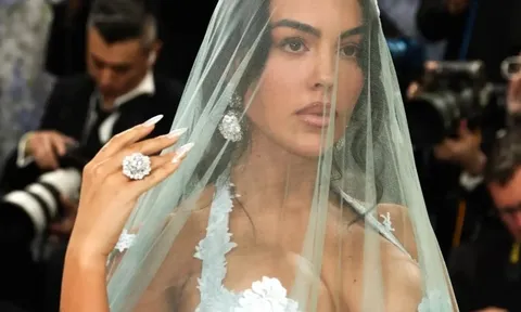 Bạn gái Ronaldo thu hút ở Met Gala 2026