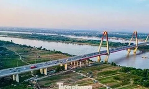Thống nhất di dời, quy hoạch lại toàn bộ khu dân cư ngoài đê sông Hồng để tái thiết