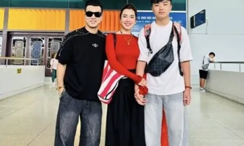 Con trai sang Mỹ được 10 tháng, điện về nhà báo một tin khiến vợ chồng Ưng Hoàng Phúc thấy thương, mua vé cho về nước