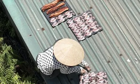 Nắng như đổ lửa ở Hà Nội, chị em tranh thủ làm món thịt một nắng thơm phức