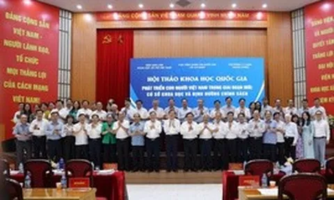 Xây dựng chính sách phát triển con người theo hướng toàn diện, thích ứng với bối cảnh mới