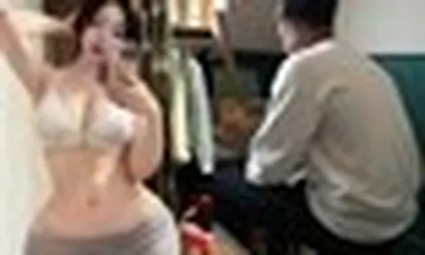 Nam cầu thủ tuyển quốc gia nhắn tin làm quen mỹ nhân siêu vòng 3, bị đàng gái chụp màn hình đăng khắp nơi