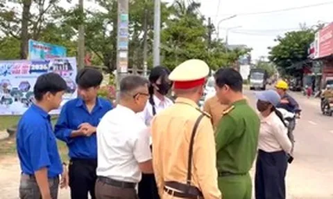 Đi nhầm điểm thi cách gần 30km, thí sinh được CSGT đưa đến phòng thi kịp giờ