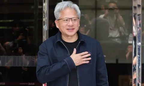 Người Hàn Quốc 'phát cuồng', lập cả trang web theo dõi Jensen Huang