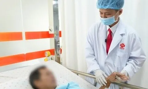 Căn bệnh khiến người đàn ông đang mổ nội soi phải chuyển khẩn sang mổ mở