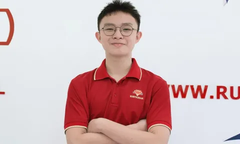 Thủ khoa lớp 10 của TP.HCM không học thêm, không chơi game