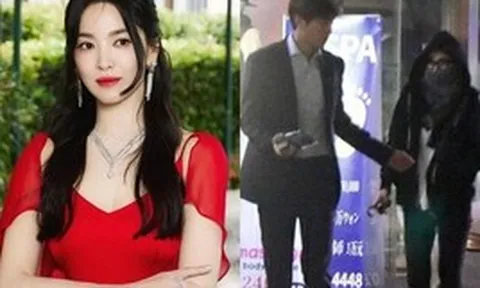 Song Hye Kyo công khai hẹn hò ngày mưa cực tình cảm, người này còn liên quan tới bạn trai tin đồn Lee Min Ho