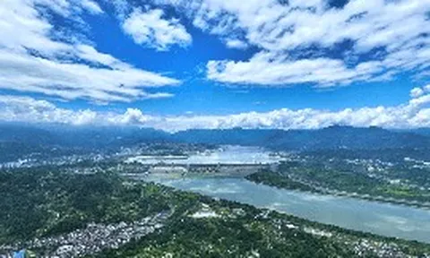 Trung Quốc ráo riết xả lũ trên hành lang năng lượng dài 1.800 km, loạt siêu đập thủy điện gồm Tam Hiệp "đổ đi" gần 36 tỷ mét khối nước