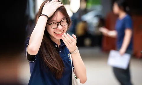 Chuyên Ngoại ngữ hạ điểm chuẩn lớp 10