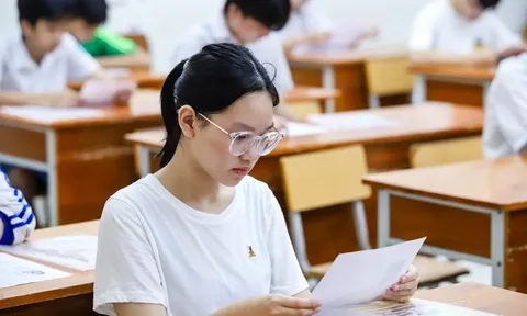 Thiếu 0,25 điểm vào lớp 10 Hà Nội, sĩ tử bật khóc